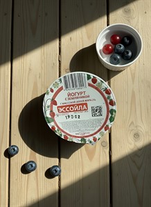 Йогурт земляника, м.д.ж. 2% 140г Карелия